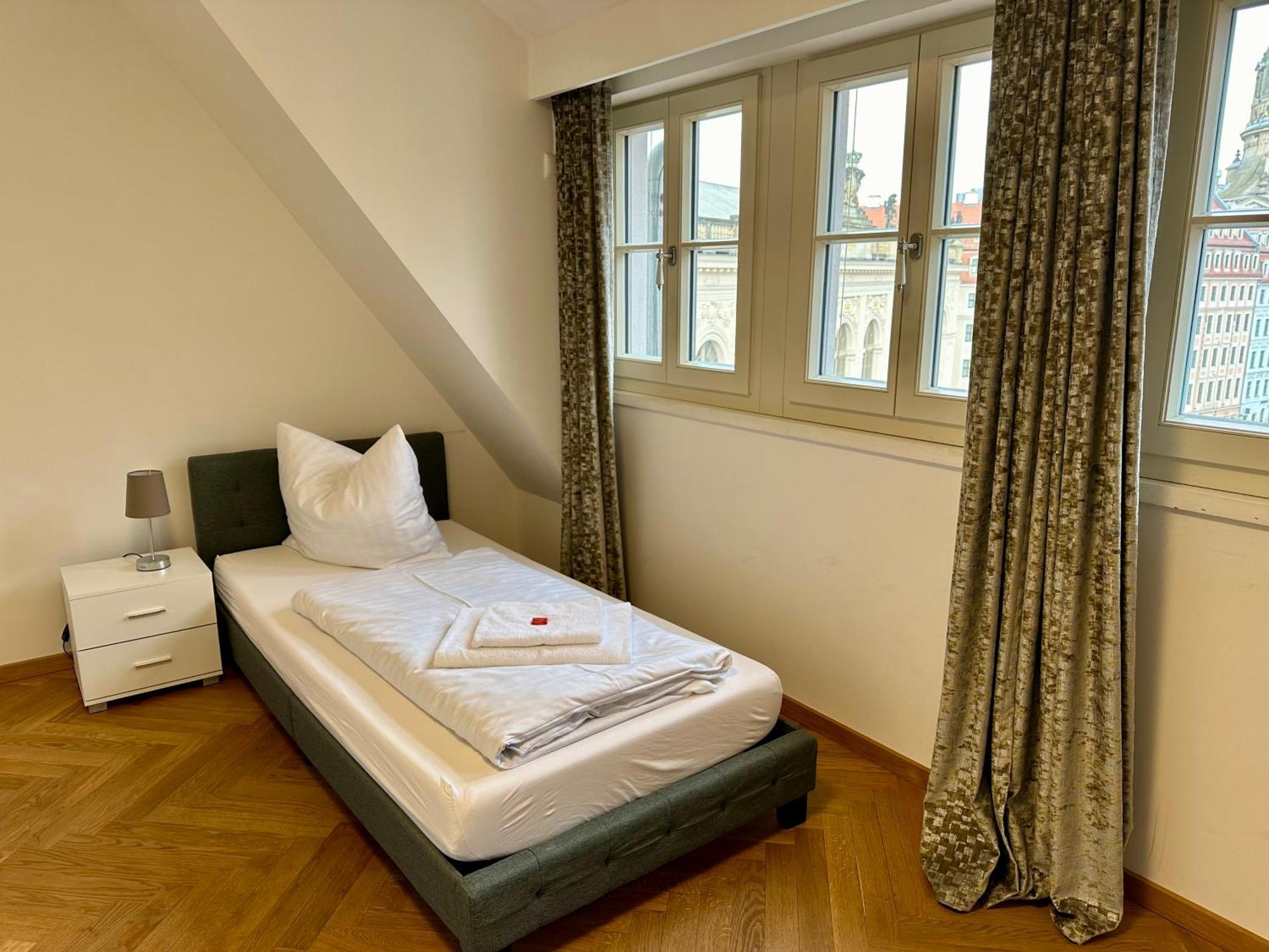 Exklusives Apartment Mit Einmaligem Blick Zur Frauenkirche - Parkplatz Kostenfrei Dresde Extérieur photo